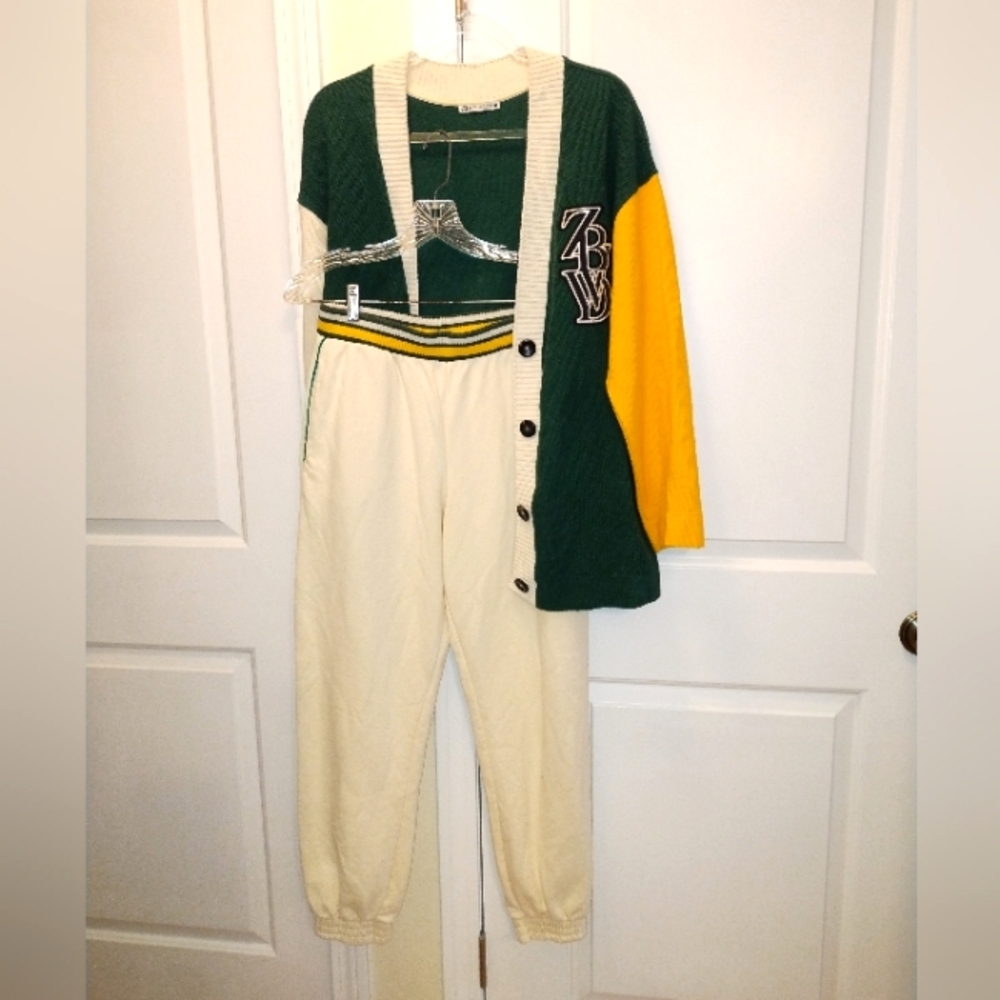Zara Set Sweatpants And Cardigan
